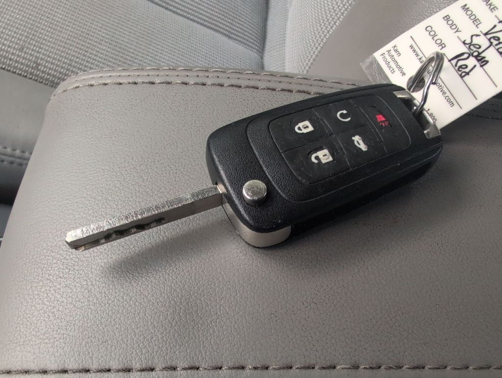 Thumbnail: 2016 Buick Verano - 17