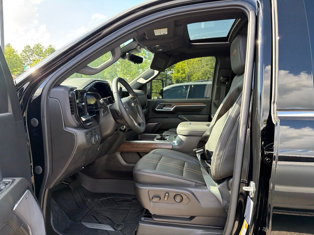 Thumbnail: 2024 Chevrolet Silverado 2500 - 7