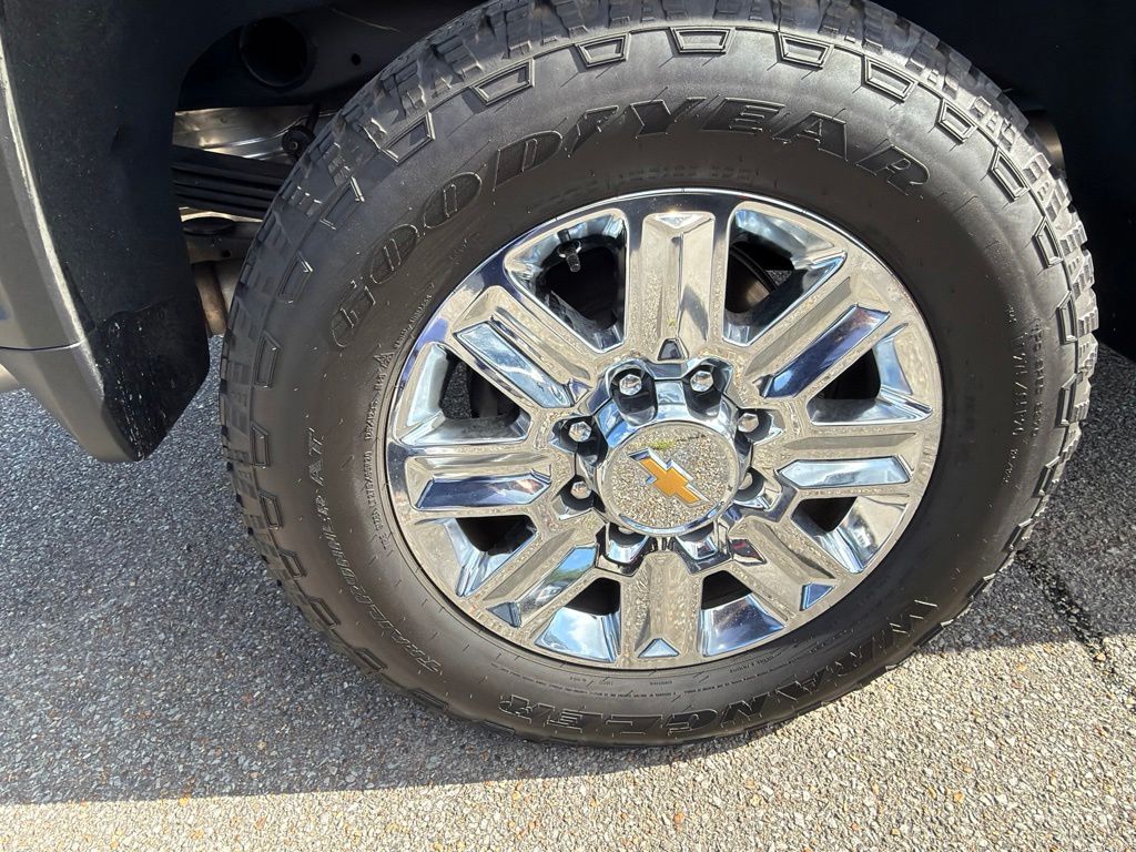 Thumbnail: 2024 Chevrolet Silverado 2500 - 16