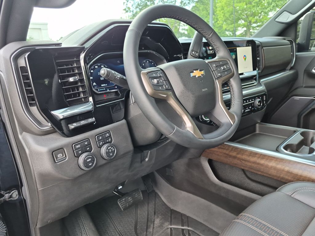 Thumbnail: 2024 Chevrolet Silverado 2500 - 2