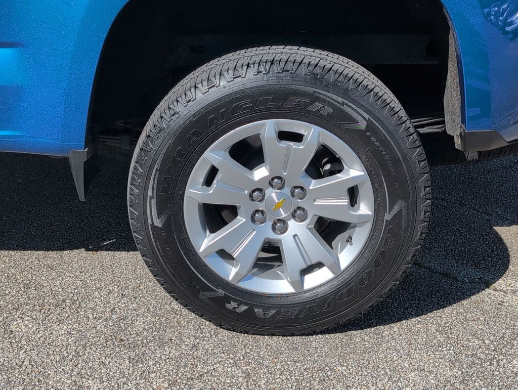 Thumbnail: 2022 Chevrolet Colorado - 8