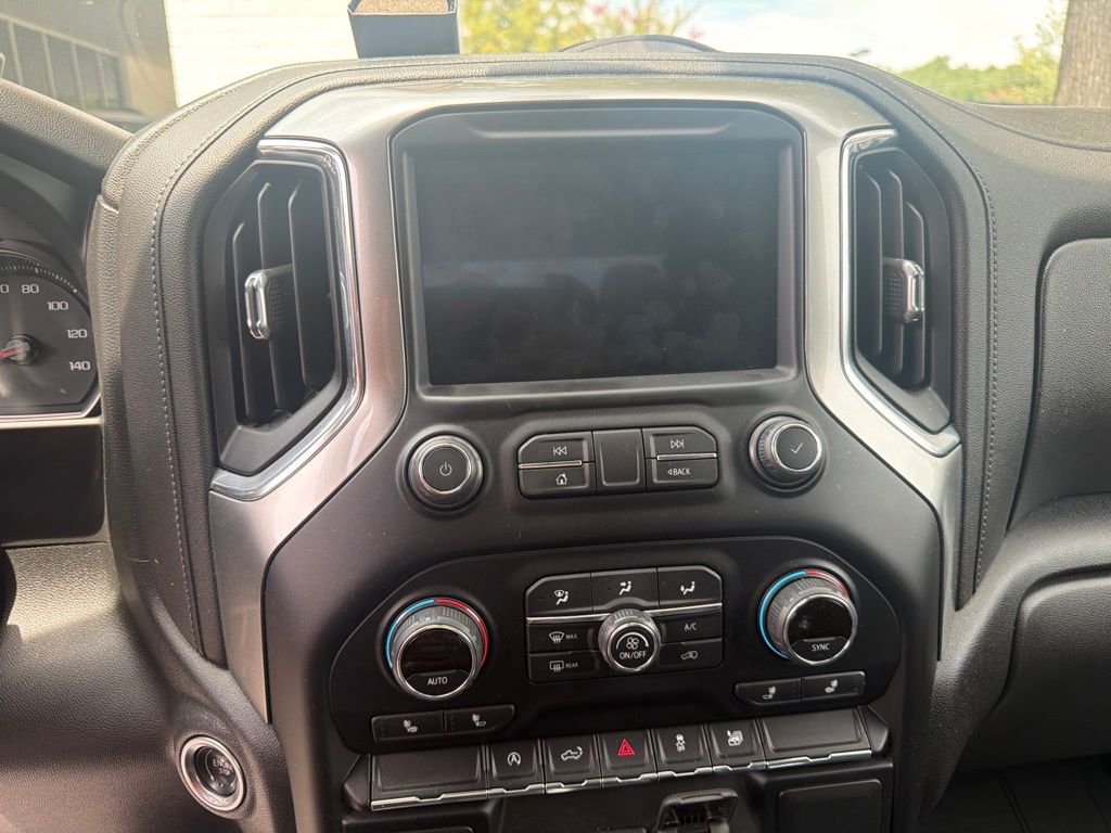 Thumbnail: 2021 Chevrolet Silverado 1500 - 10