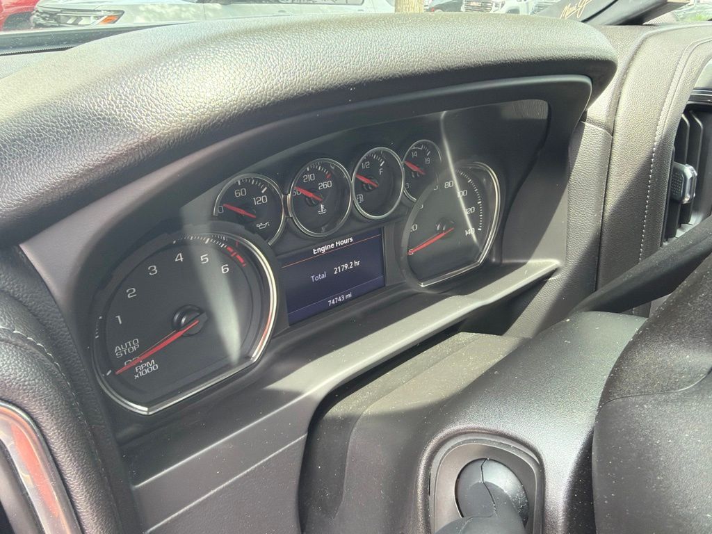 Thumbnail: 2021 Chevrolet Silverado 1500 - 15