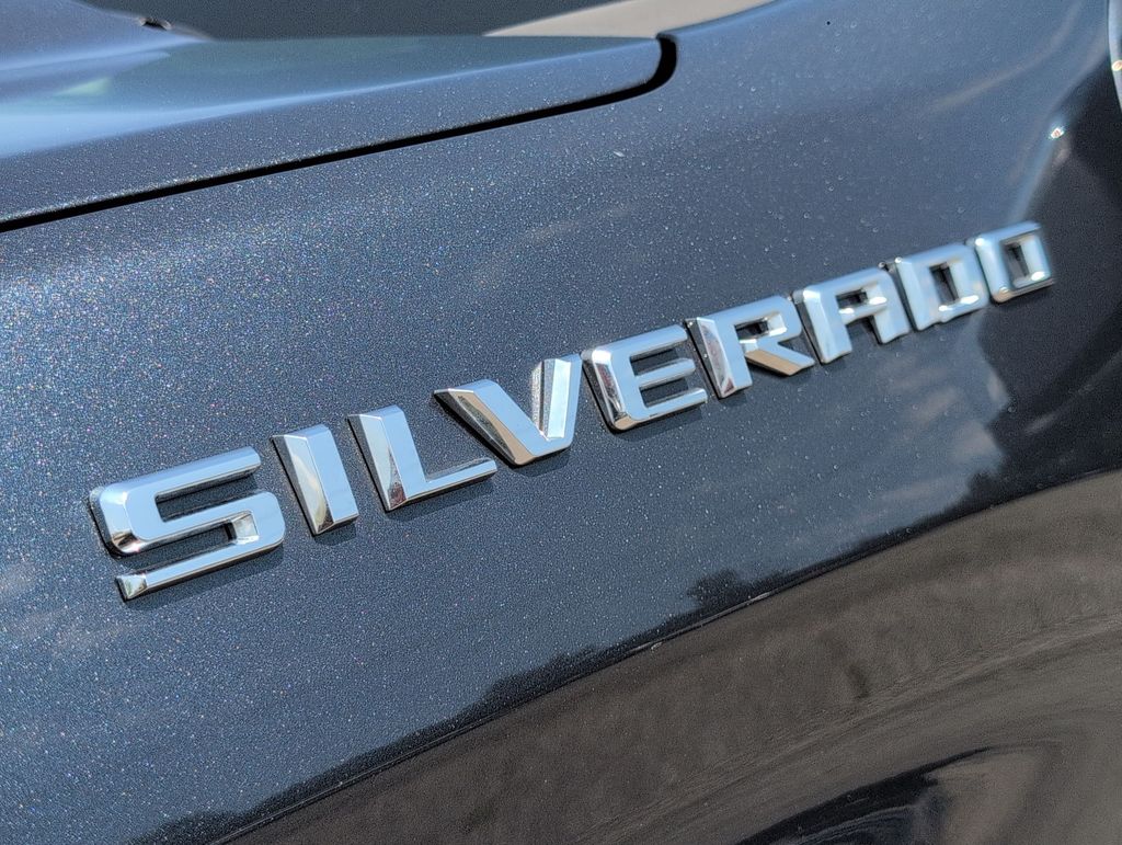 Thumbnail: 2021 Chevrolet Silverado 1500 - 24