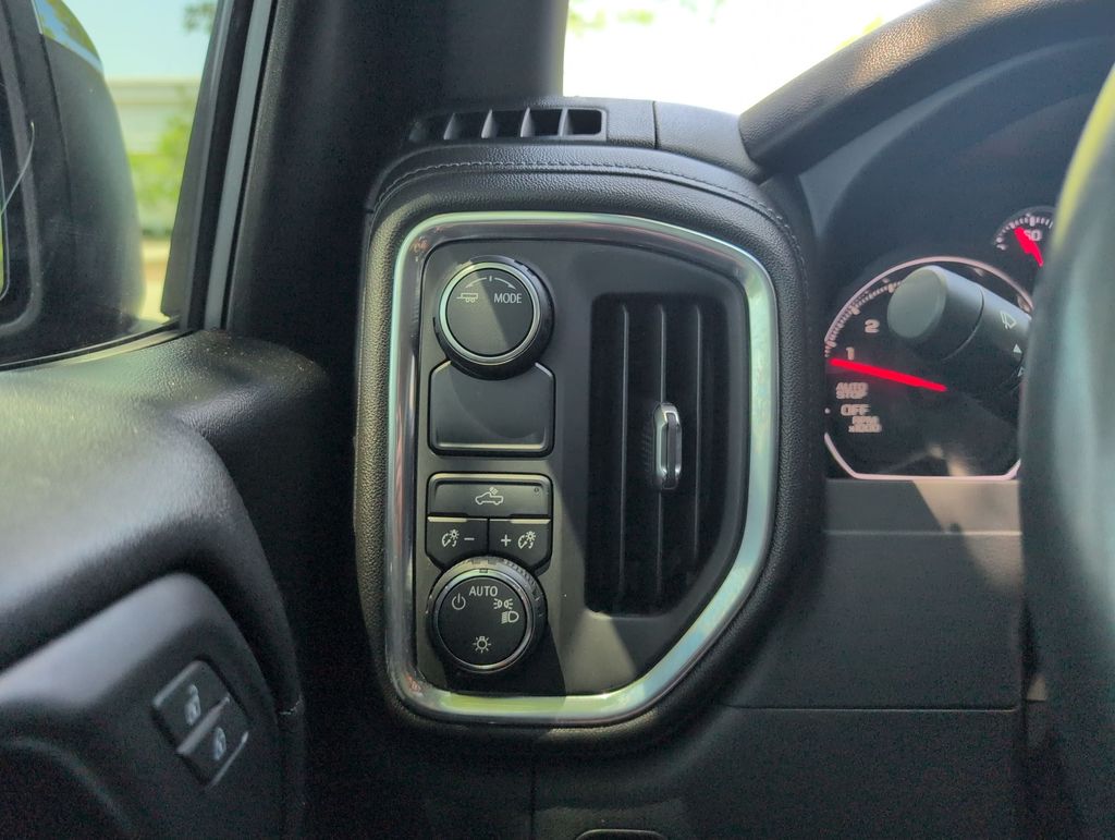 Thumbnail: 2021 Chevrolet Silverado 1500 - 31