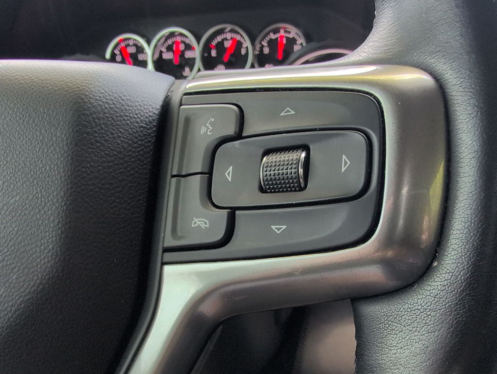 Thumbnail: 2021 Chevrolet Silverado 1500 - 30