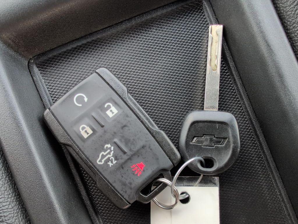 Thumbnail: 2020 Chevrolet Silverado 1500 - 15