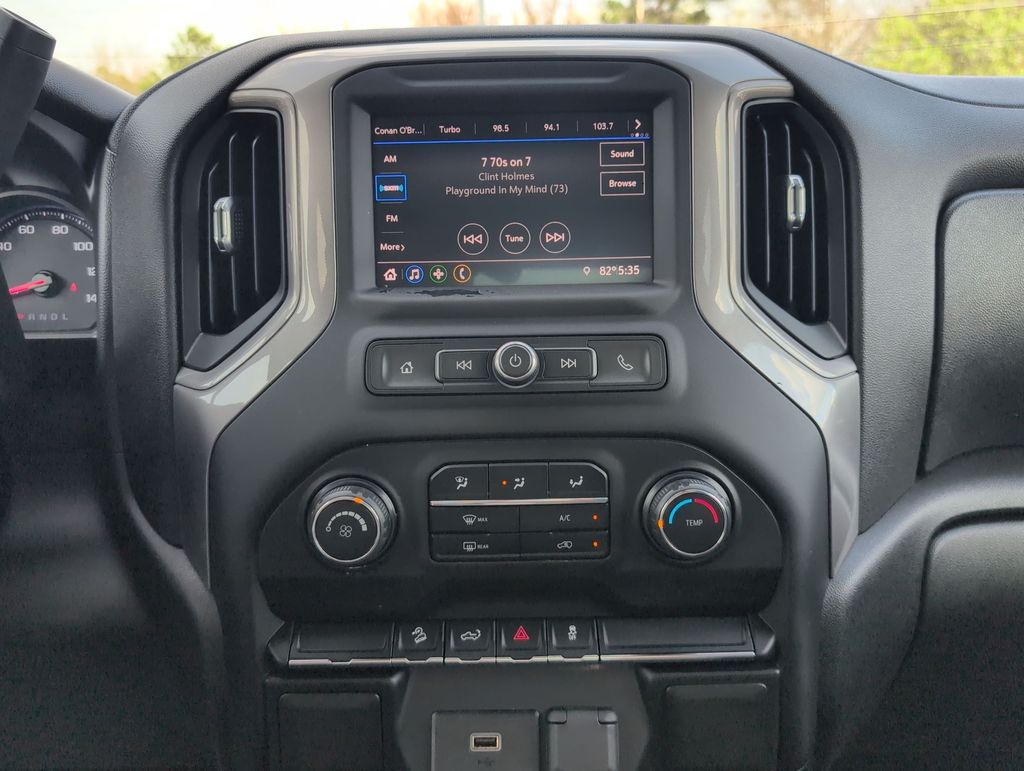 Thumbnail: 2020 Chevrolet Silverado 1500 - 12