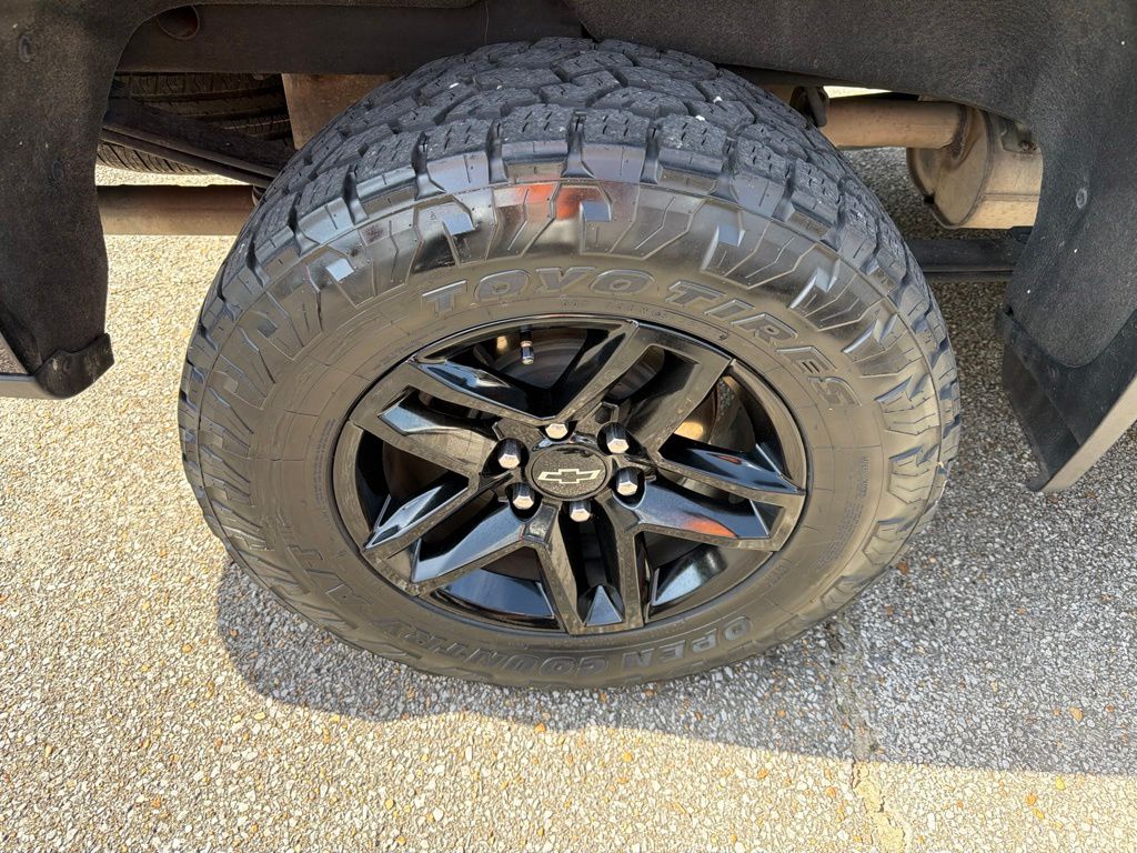 Thumbnail: 2021 Chevrolet Silverado 1500 - 14