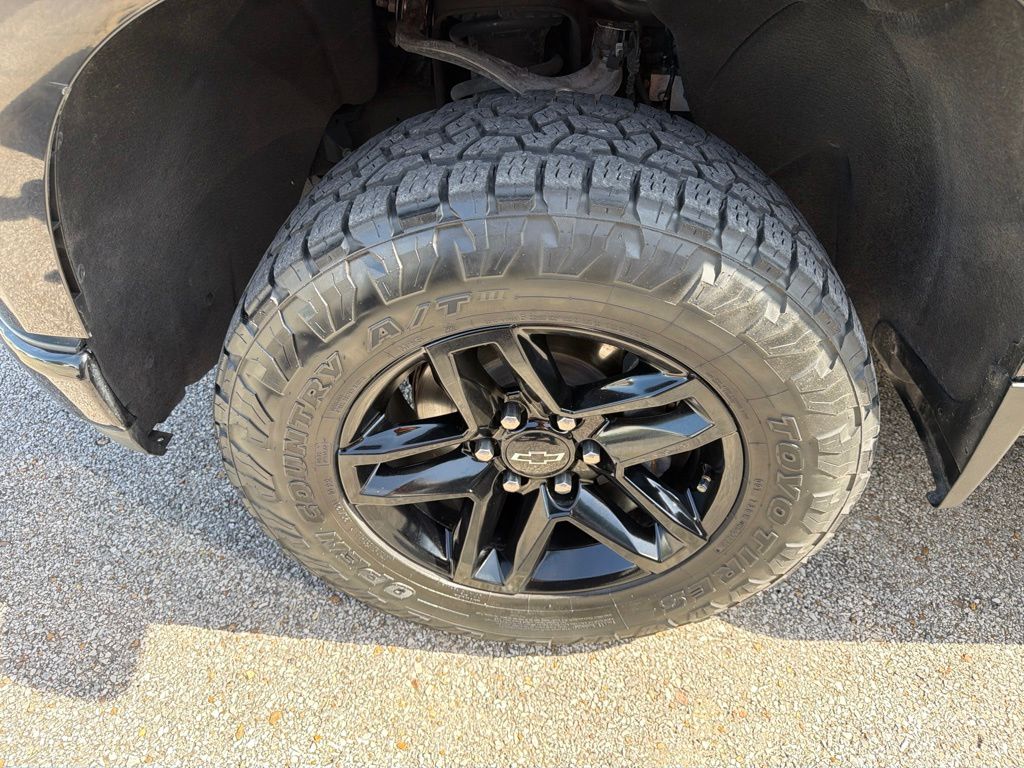Thumbnail: 2021 Chevrolet Silverado 1500 - 12
