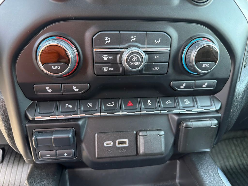 Thumbnail: 2021 Chevrolet Silverado 1500 - 17