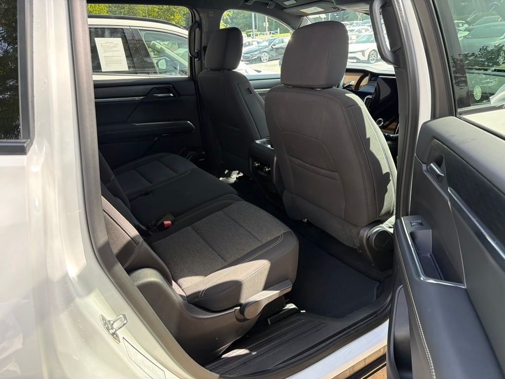 Thumbnail: 2025 GMC Acadia - 13