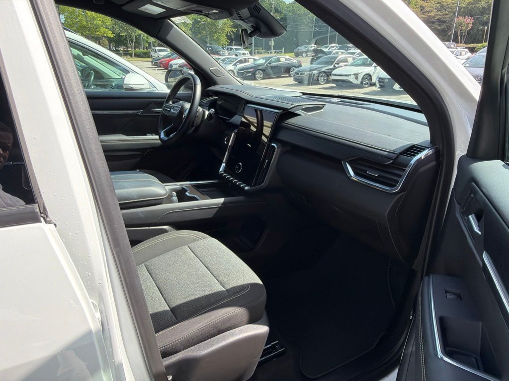 Thumbnail: 2025 GMC Acadia - 7