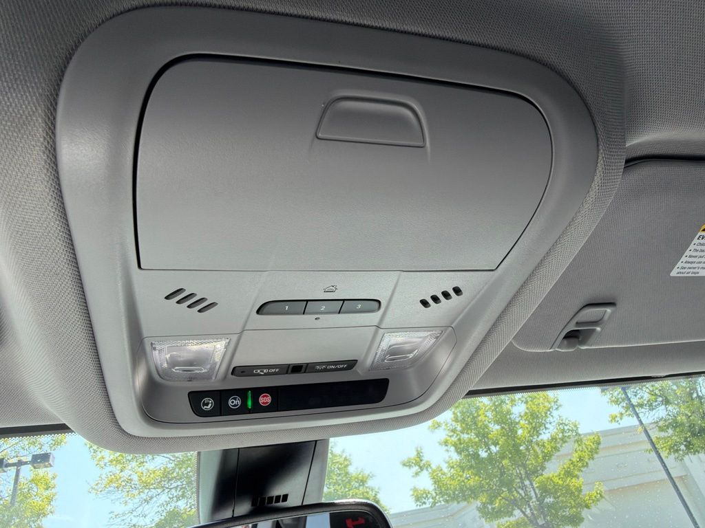 Thumbnail: 2021 GMC Acadia - 18