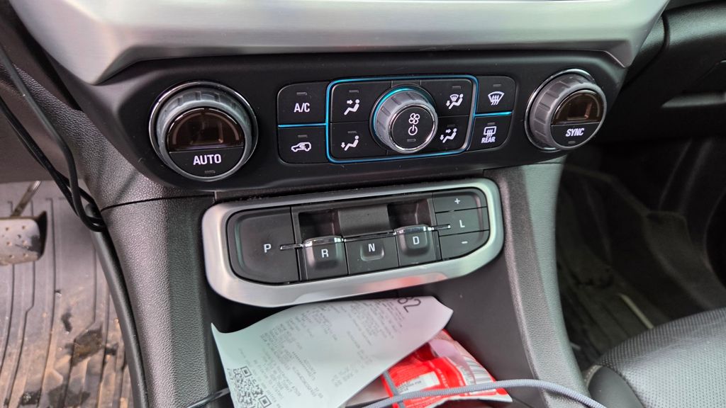 Thumbnail: 2022 GMC Acadia - 10