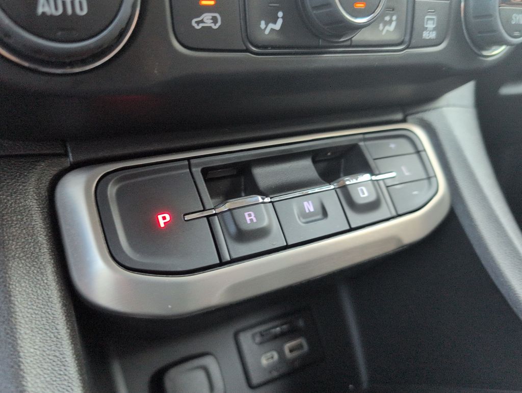 Thumbnail: 2023 GMC Acadia - 36