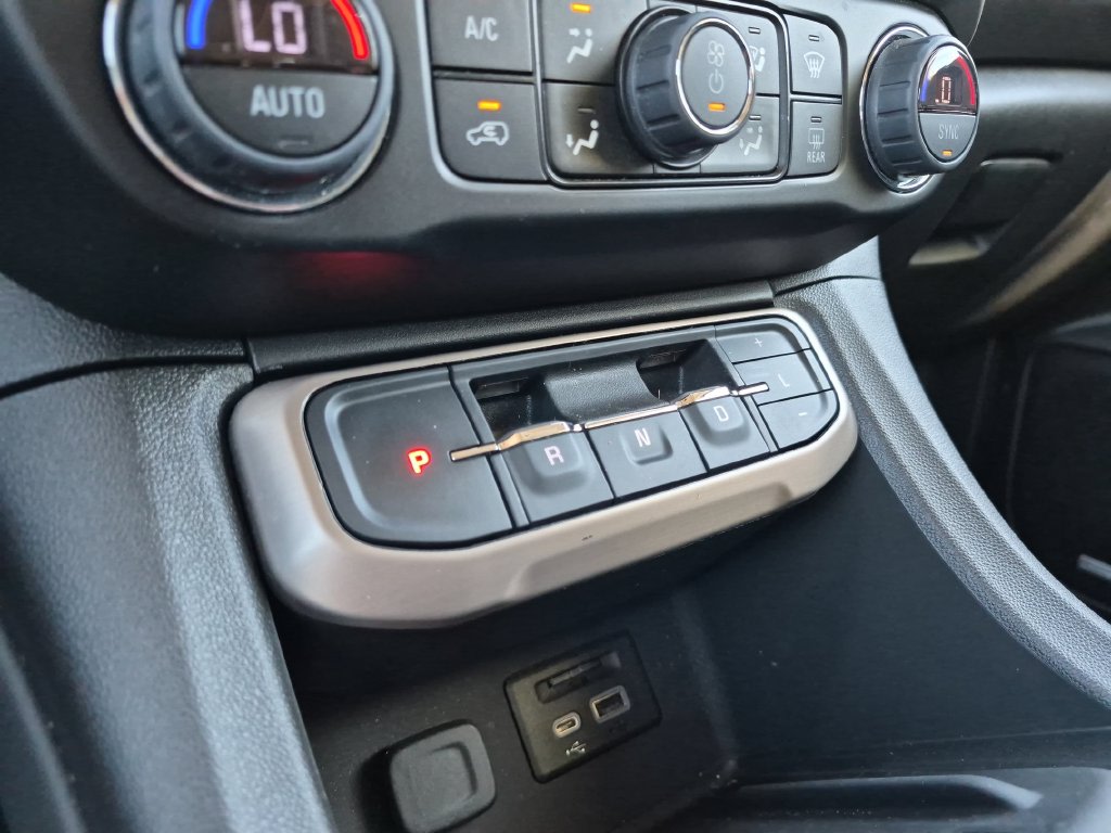 Thumbnail: 2023 GMC Acadia - 39