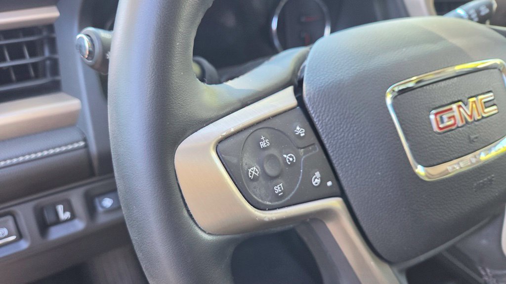Thumbnail: 2023 GMC Acadia - 18
