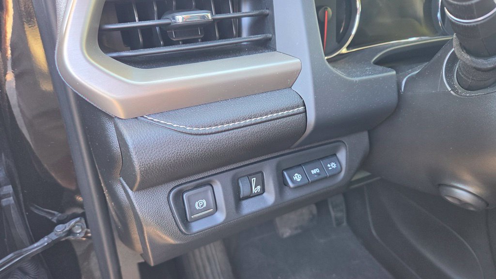 Thumbnail: 2023 GMC Acadia - 17