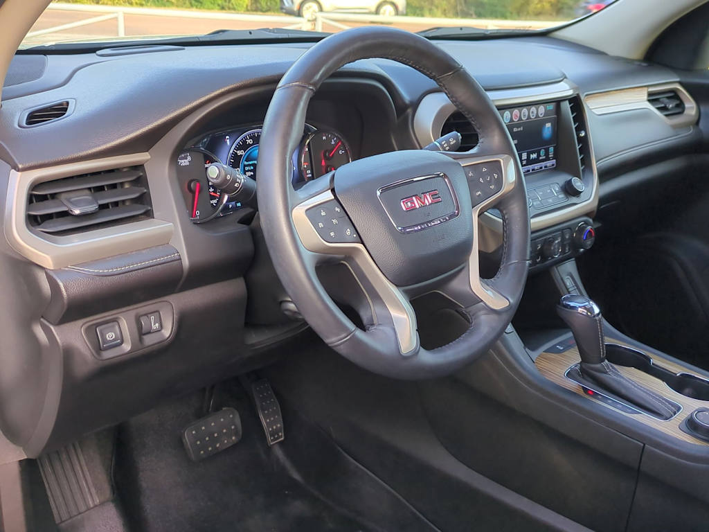 2017 GMC Acadia Denali 2