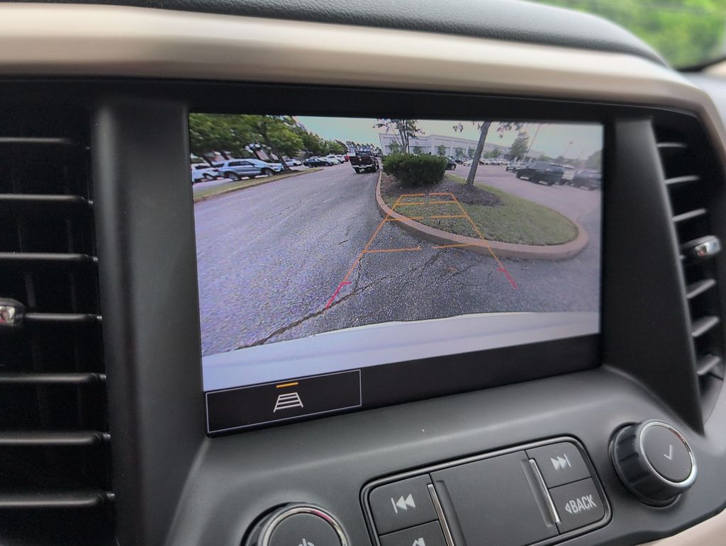 Thumbnail: 2023 GMC Acadia - 34