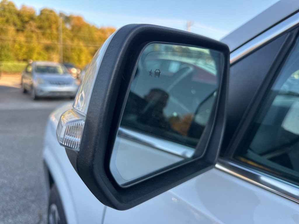 Thumbnail: 2020 GMC Acadia - 17