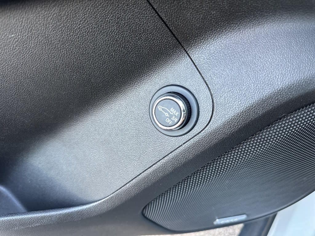 Thumbnail: 2020 GMC Acadia - 19