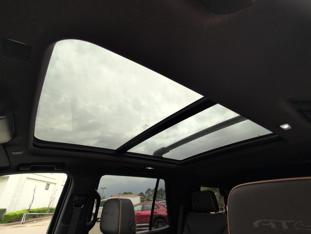 Thumbnail: 2023 GMC Yukon - 27