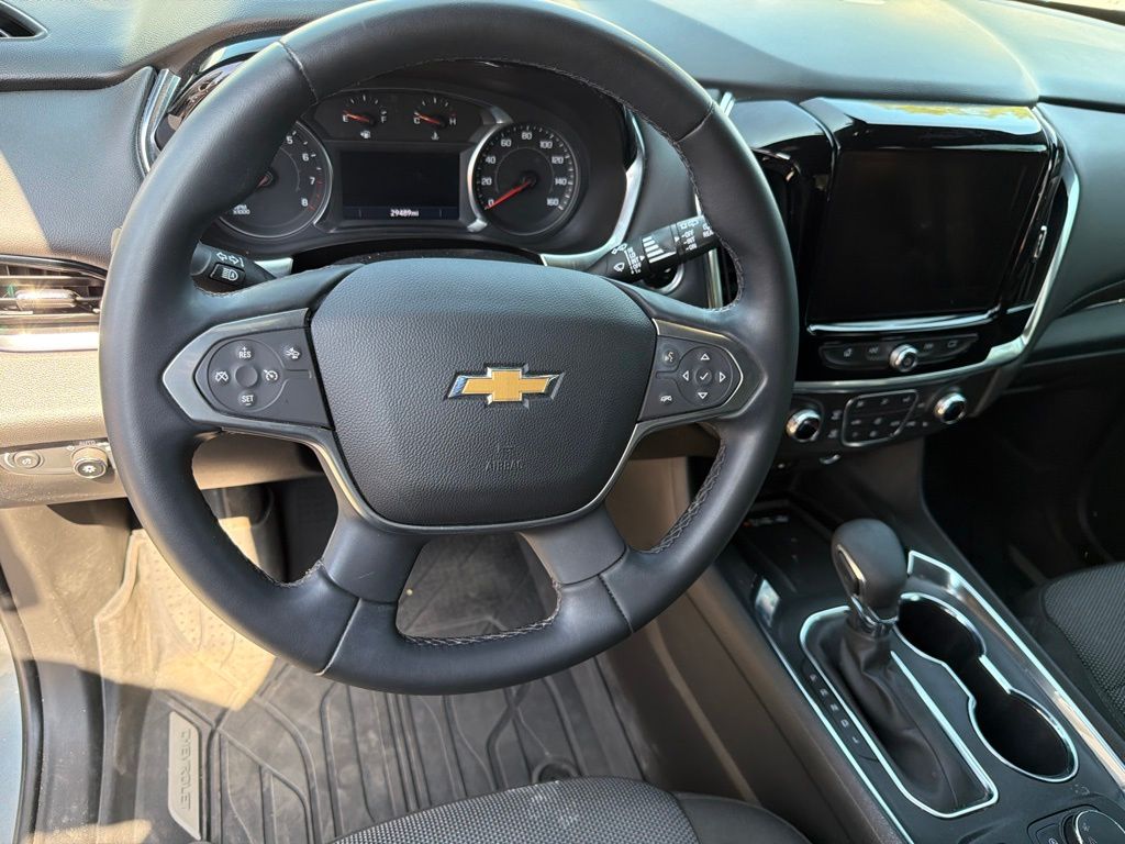 Thumbnail: 2023 Chevrolet Traverse - 2