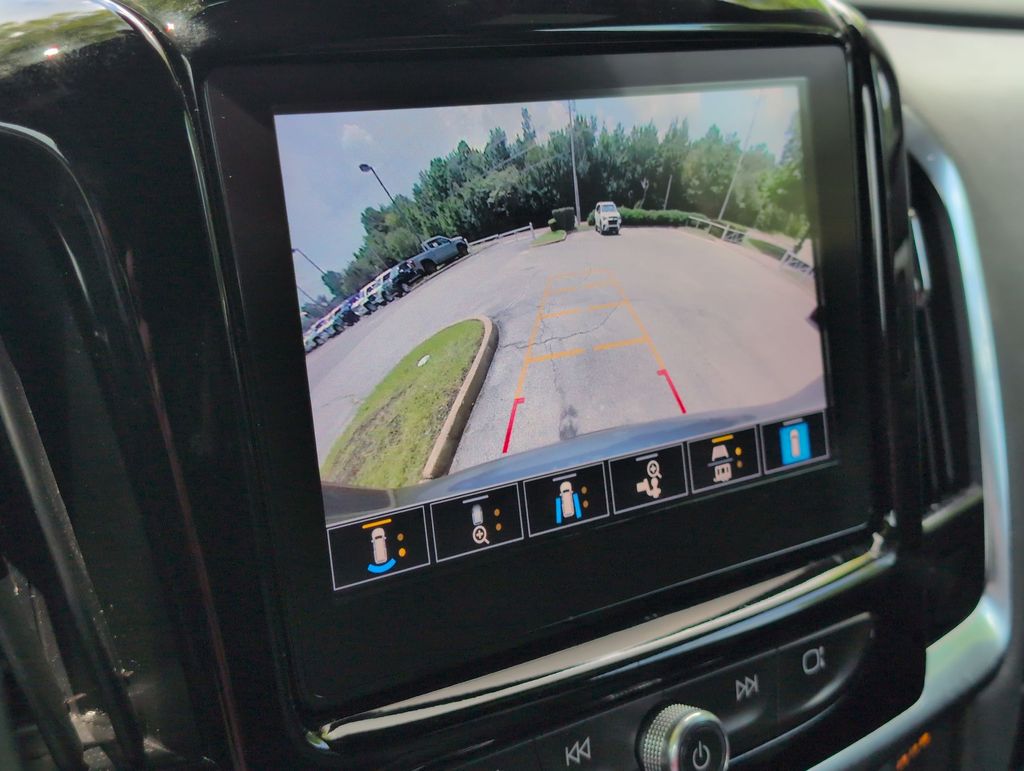 Thumbnail: 2024 Chevrolet Traverse - 34