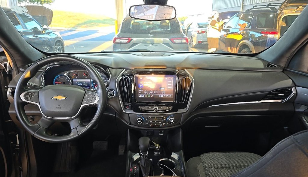 Thumbnail: 2023 Chevrolet Traverse - 2
