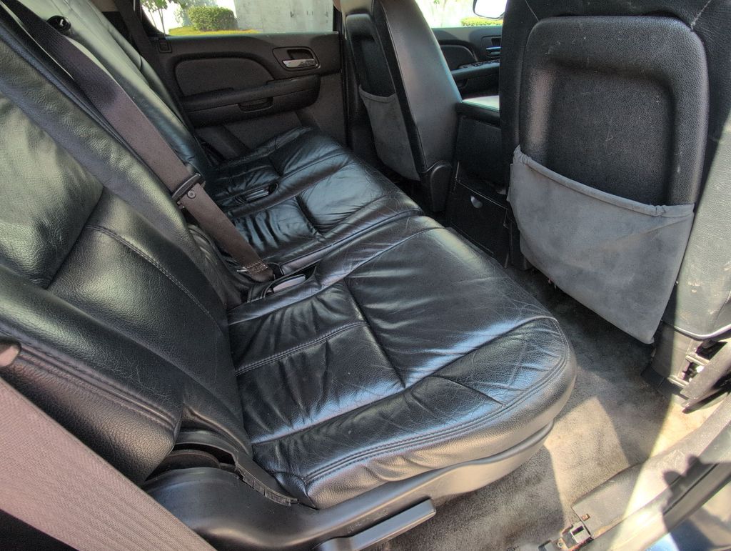 Thumbnail: 2008 Chevrolet Tahoe - 26