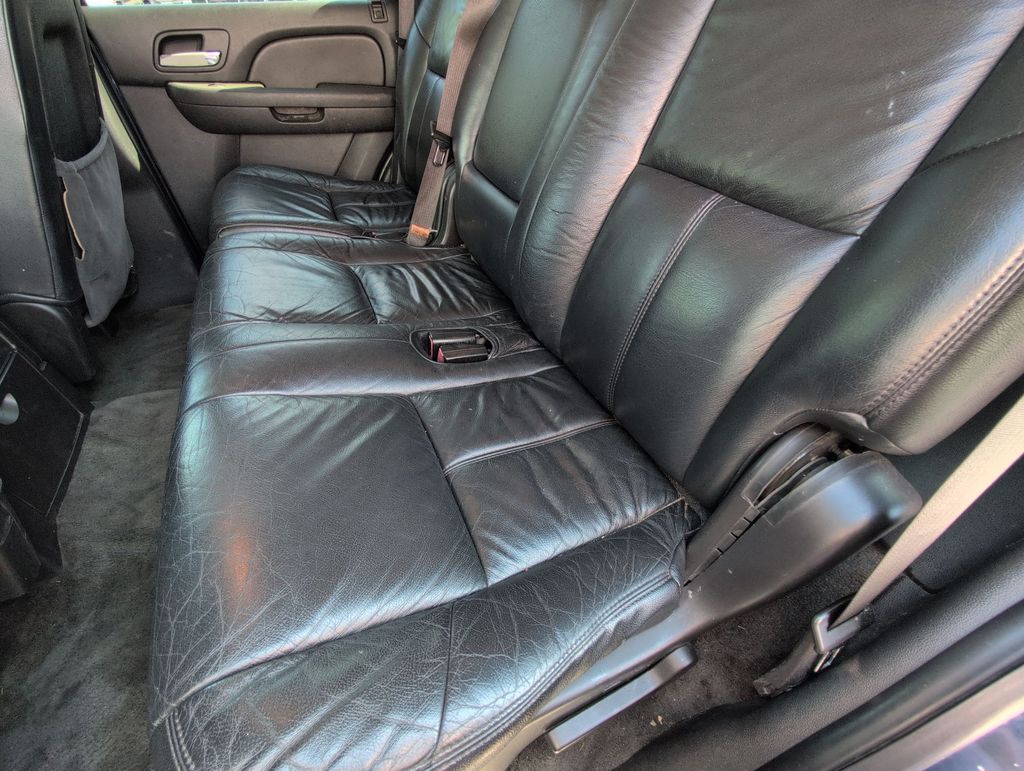 Thumbnail: 2008 Chevrolet Tahoe - 25