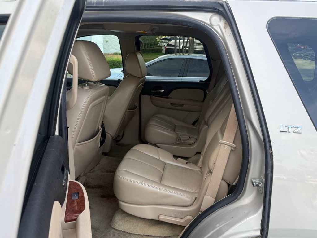Thumbnail: 2007 Chevrolet Tahoe - 8