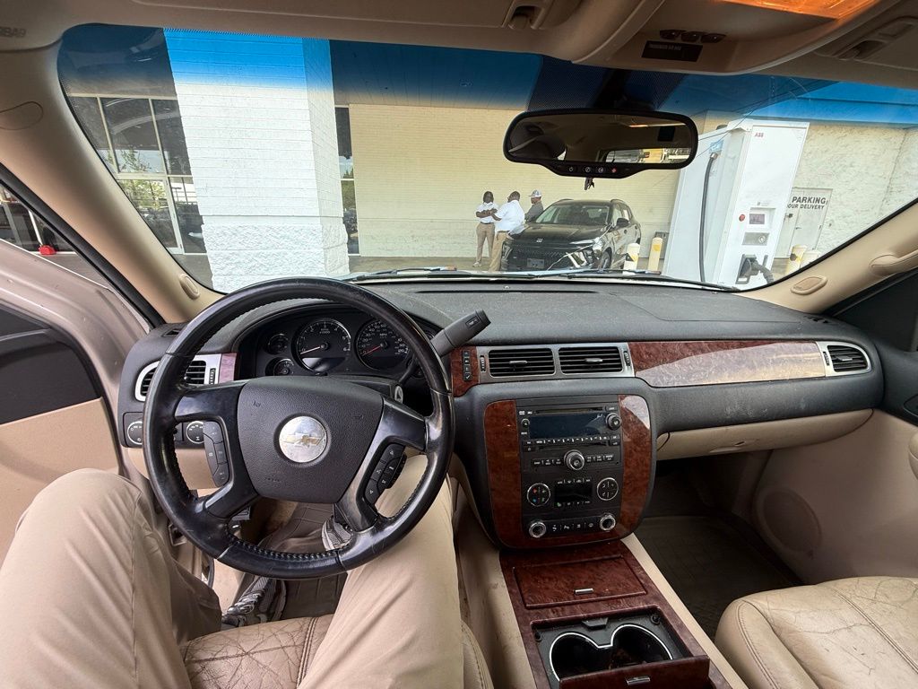 Thumbnail: 2007 Chevrolet Tahoe - 2