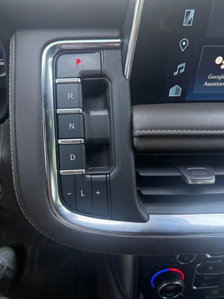 Thumbnail: 2023 Chevrolet Suburban - 9