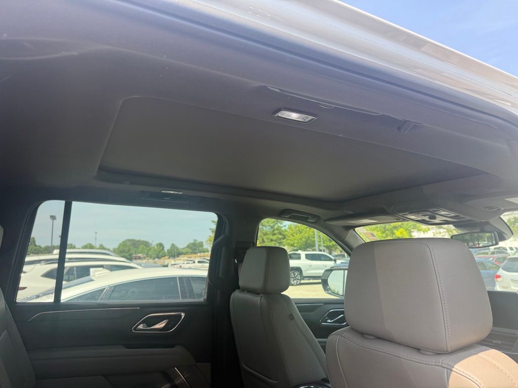 Thumbnail: 2023 Chevrolet Suburban - 18