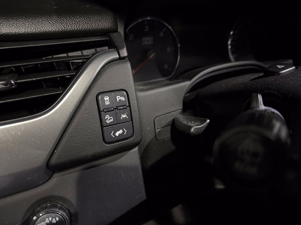 Thumbnail: 2017 Chevrolet Tahoe - 19