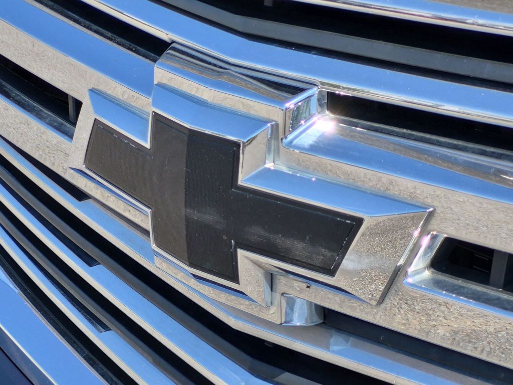 Thumbnail: 2017 Chevrolet Tahoe - 7