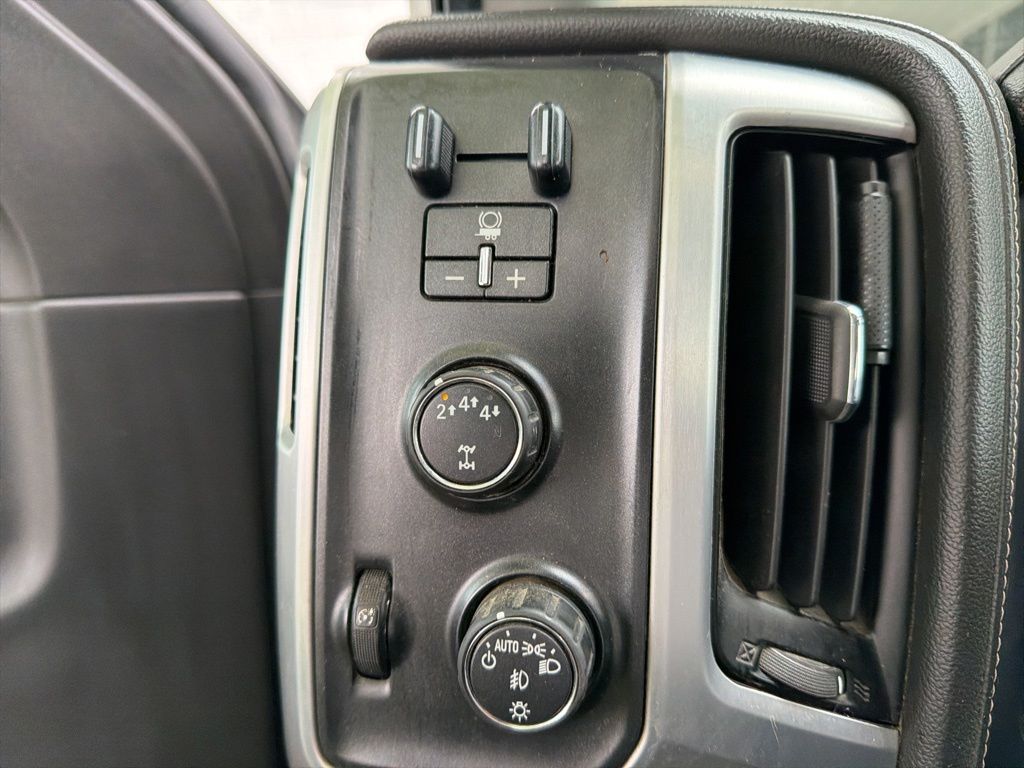 Thumbnail: 2019 GMC Sierra 2500 - 20