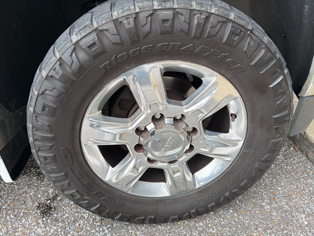 Thumbnail: 2019 GMC Sierra 2500 - 17