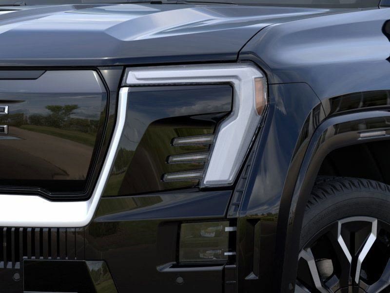 2025 GMC Sierra EV Denali 14