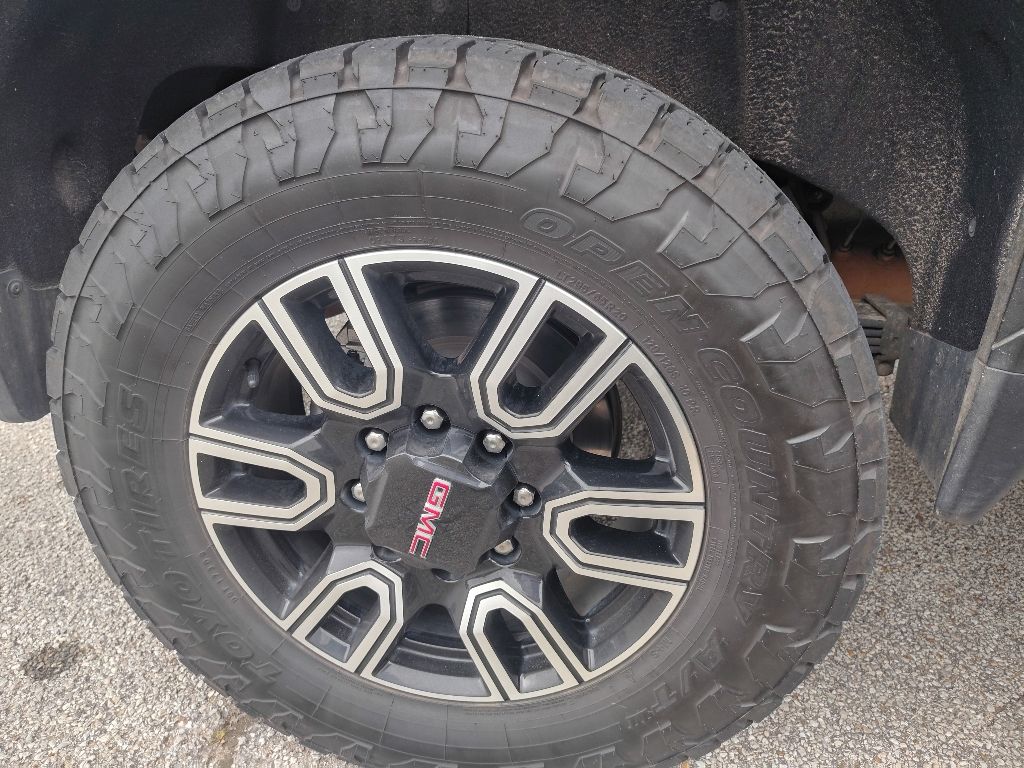 Thumbnail: 2022 GMC Sierra 2500 - 16