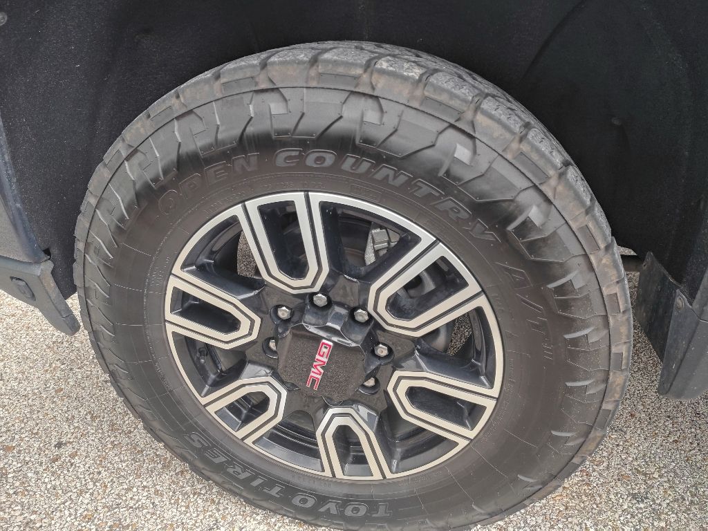 Thumbnail: 2022 GMC Sierra 2500 - 14