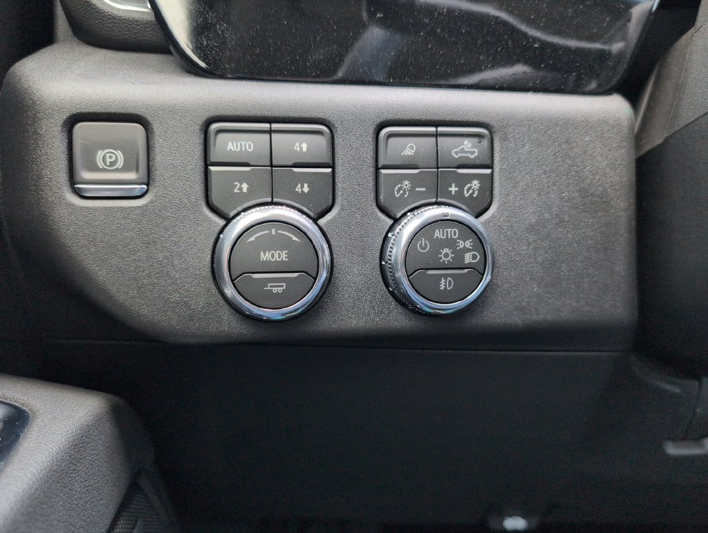 Thumbnail: 2026 GMC Sierra 2500 - 4