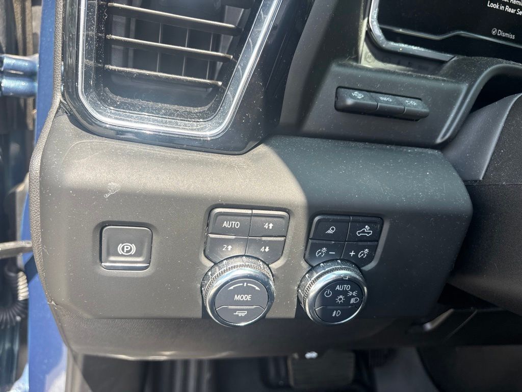 Thumbnail: 2025 GMC Sierra 2500 - 20
