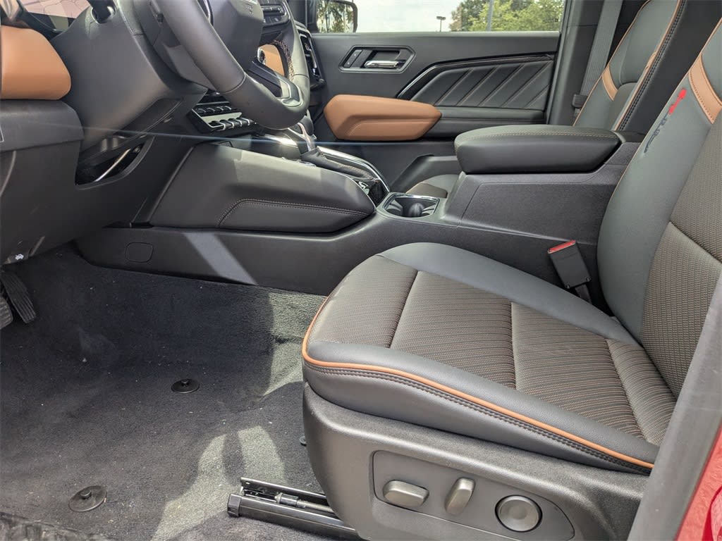 Thumbnail: 2025 GMC Canyon - 7