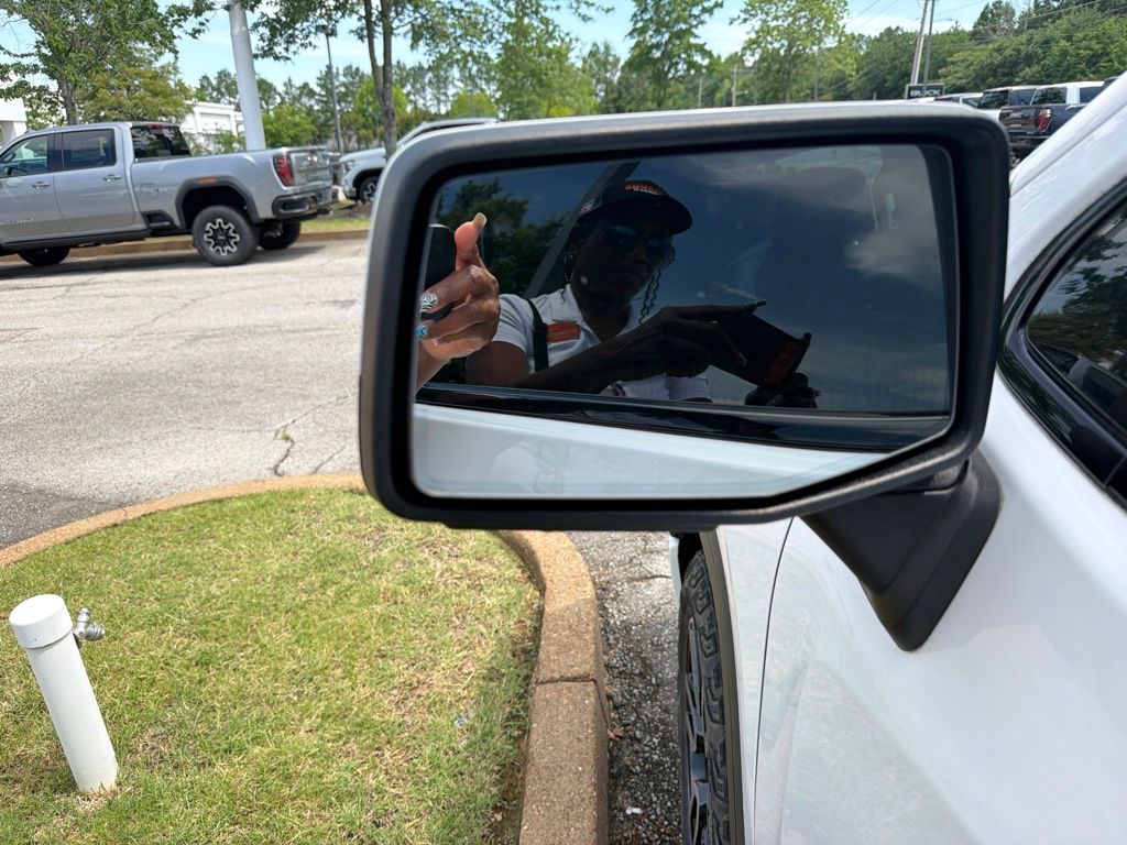 Thumbnail: 2021 GMC Sierra 1500 - 14