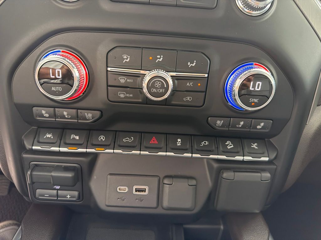 Thumbnail: 2021 GMC Sierra 1500 - 16