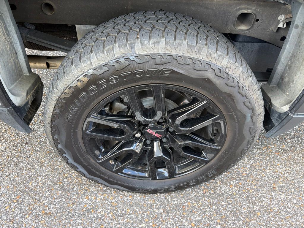 Thumbnail: 2023 GMC Sierra 1500 - 13